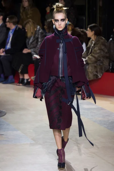 Look 25